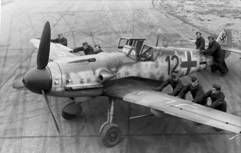Illustration for article titled Why The Nazis Believed They Could Win the Battle of Britain